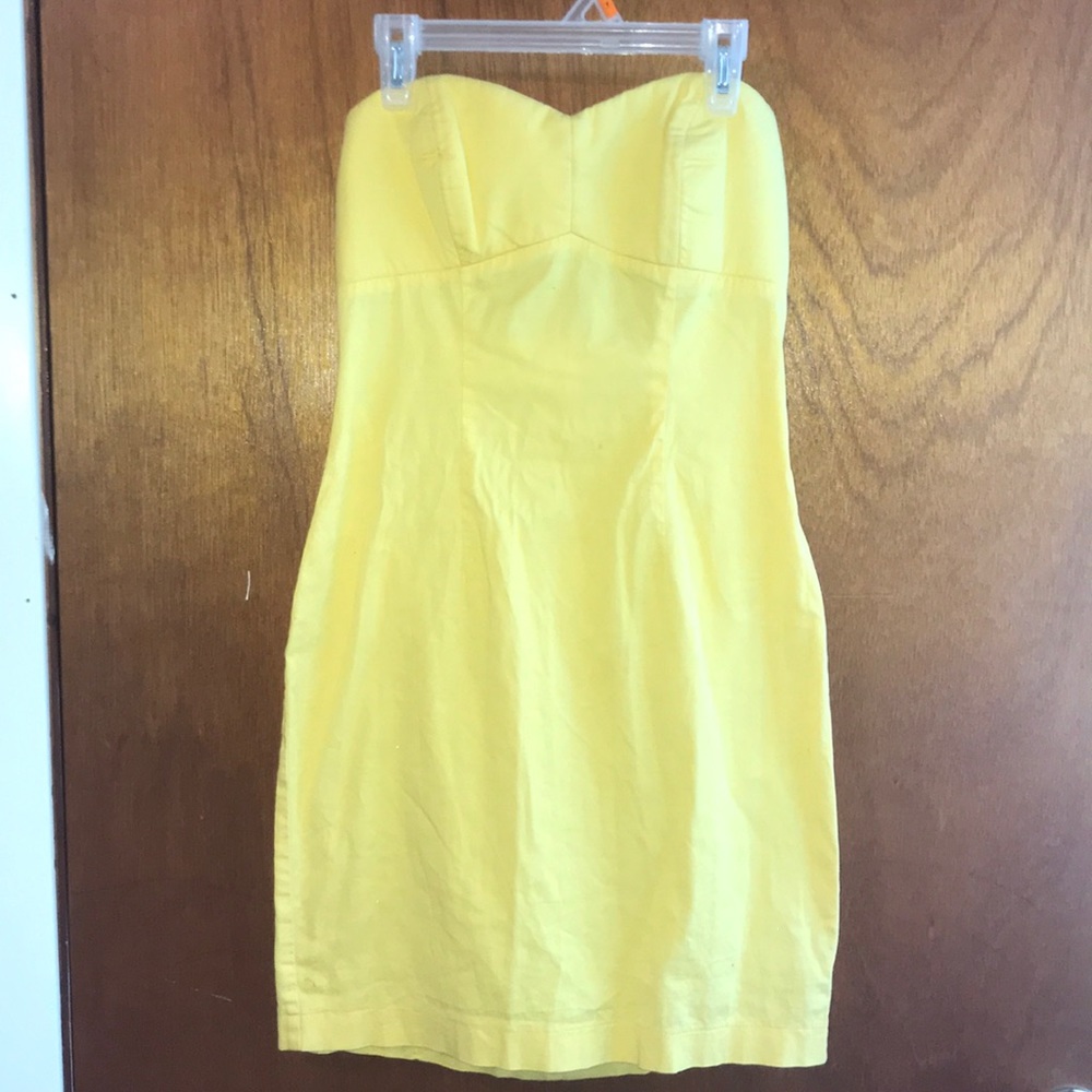 Yellow strapless dress